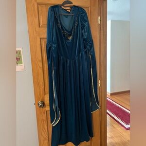 Teal costume renaissance